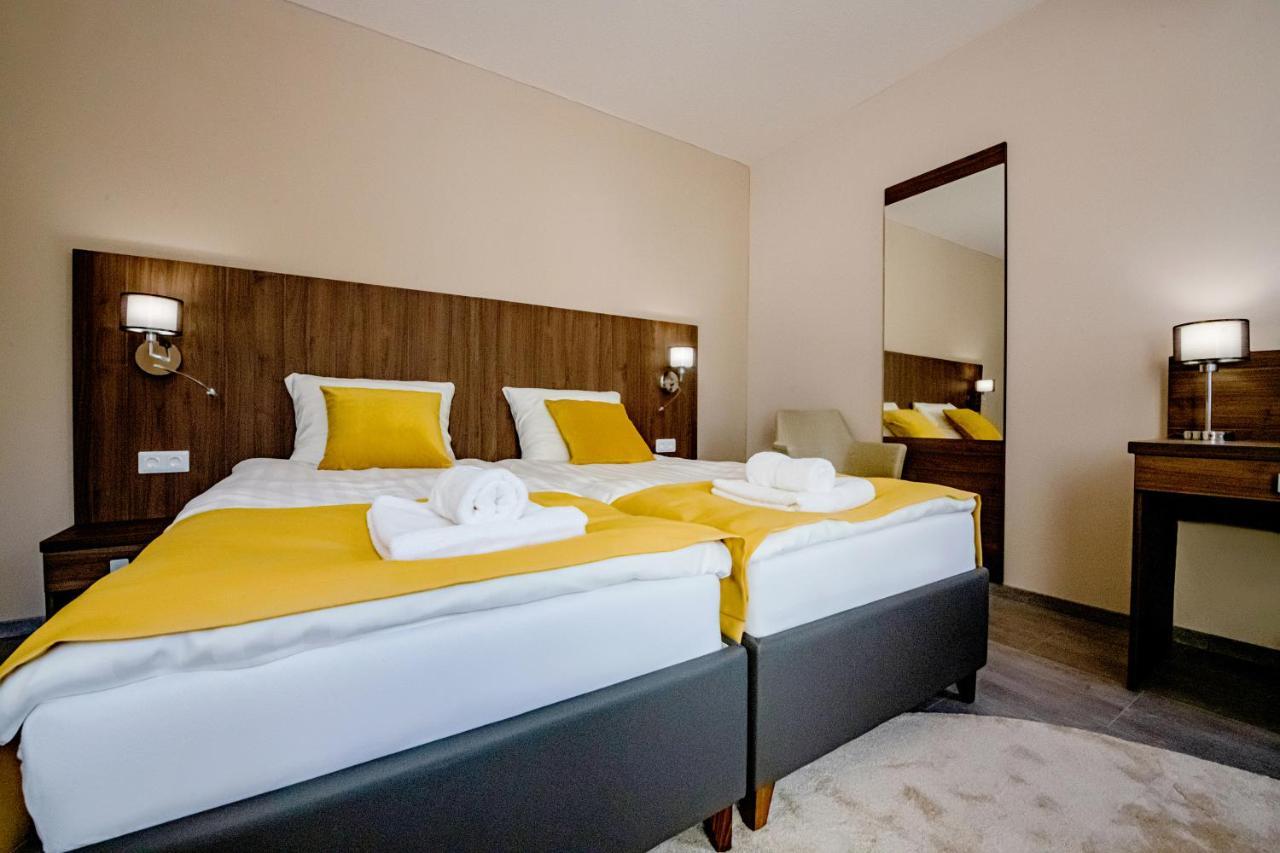Furdo Hotel*** Залакарос Екстериор снимка