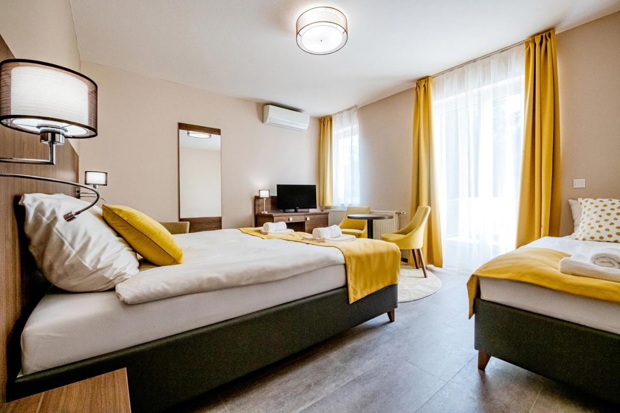 Furdo Hotel*** Залакарос Екстериор снимка
